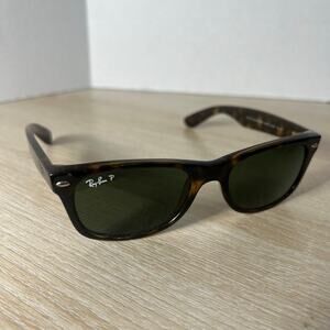 Ray-Ban RB2132 New Wayfarer 902/58 Sunglasses Polarized Tortoise 52-18-145 3P